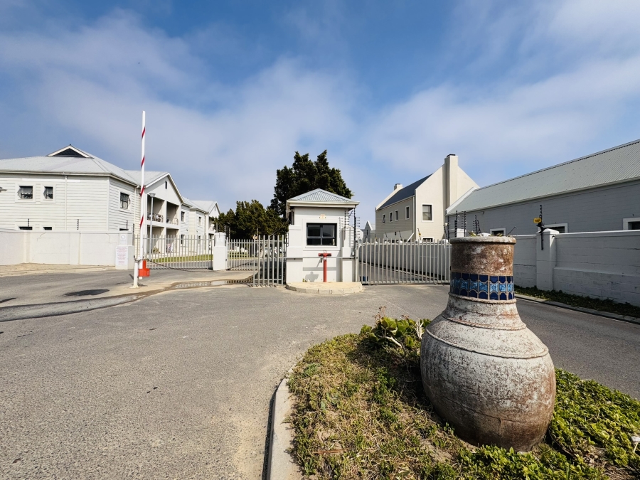 2 Bedroom Property for Sale in Admirals Park Western Cape